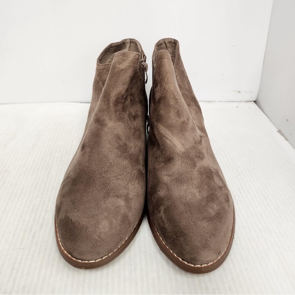 Torrid Low Dip Ankle Booties - Picture 5 of 9